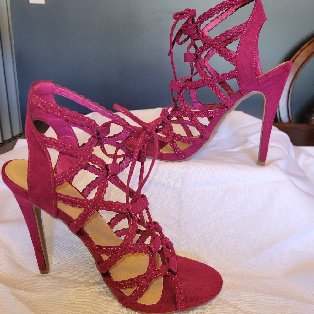 Charlotte Russe, Size 9, fuschia sandal